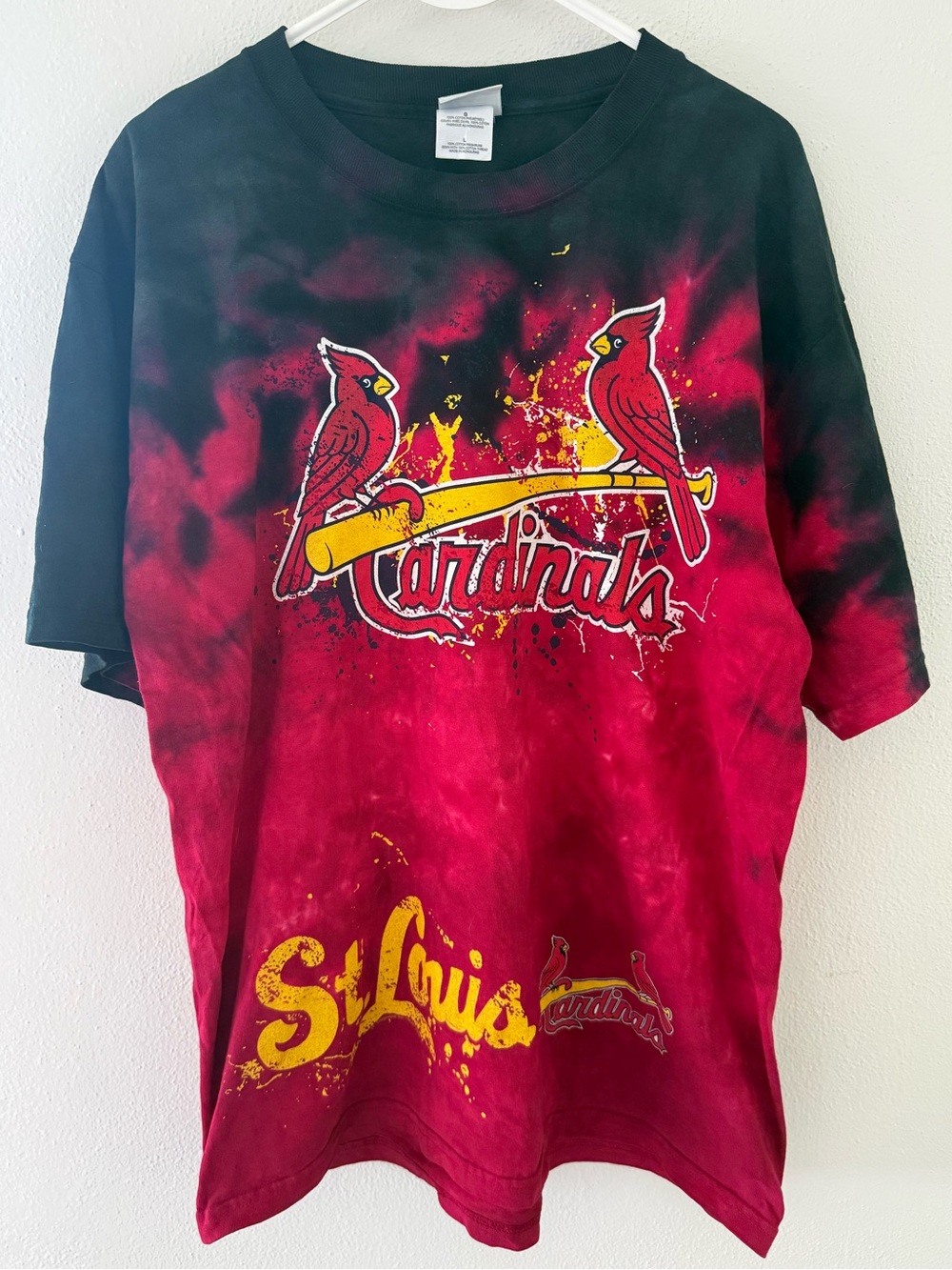 Vintage Y2K St. Louis Cardinals Tie Dye Tshirt
